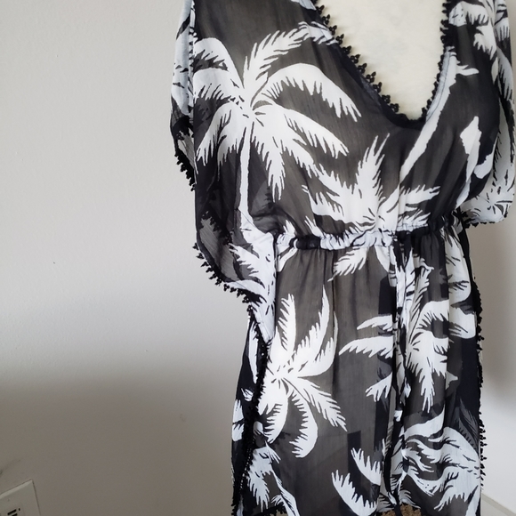 🏖 Beach cover up black/white old navy size small 🏝 - Picture 3 of 8